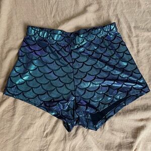 Shiny mermaid print booty shorts